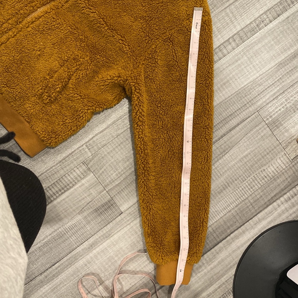 NWOT J.CREW Sherpa teddy bomber jacket in Golden Brandy - Picture 10 of 10